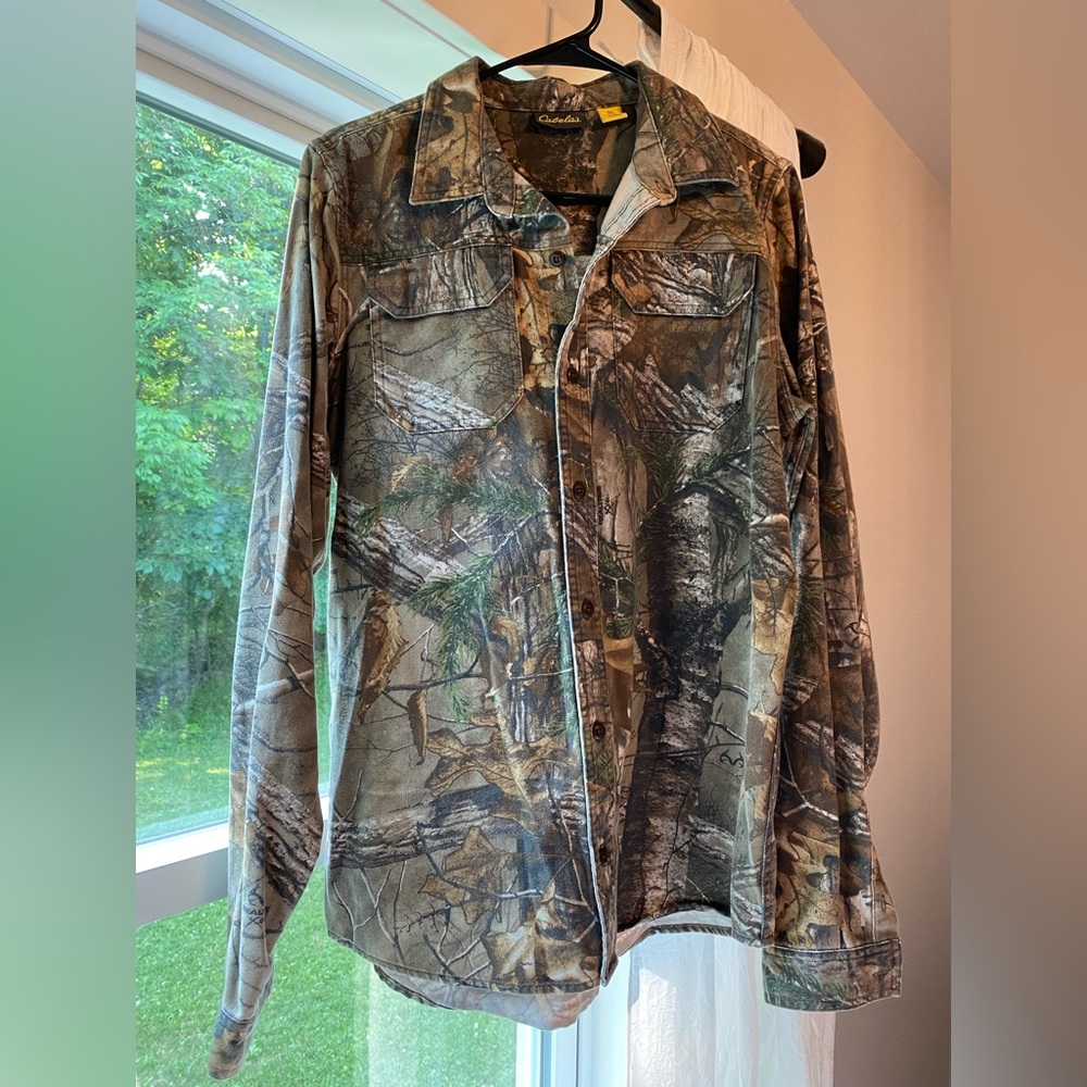 Cabelas men’s camo button up size 2XL